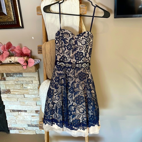 bee darlin Dresses & Skirts - PROM DRESS